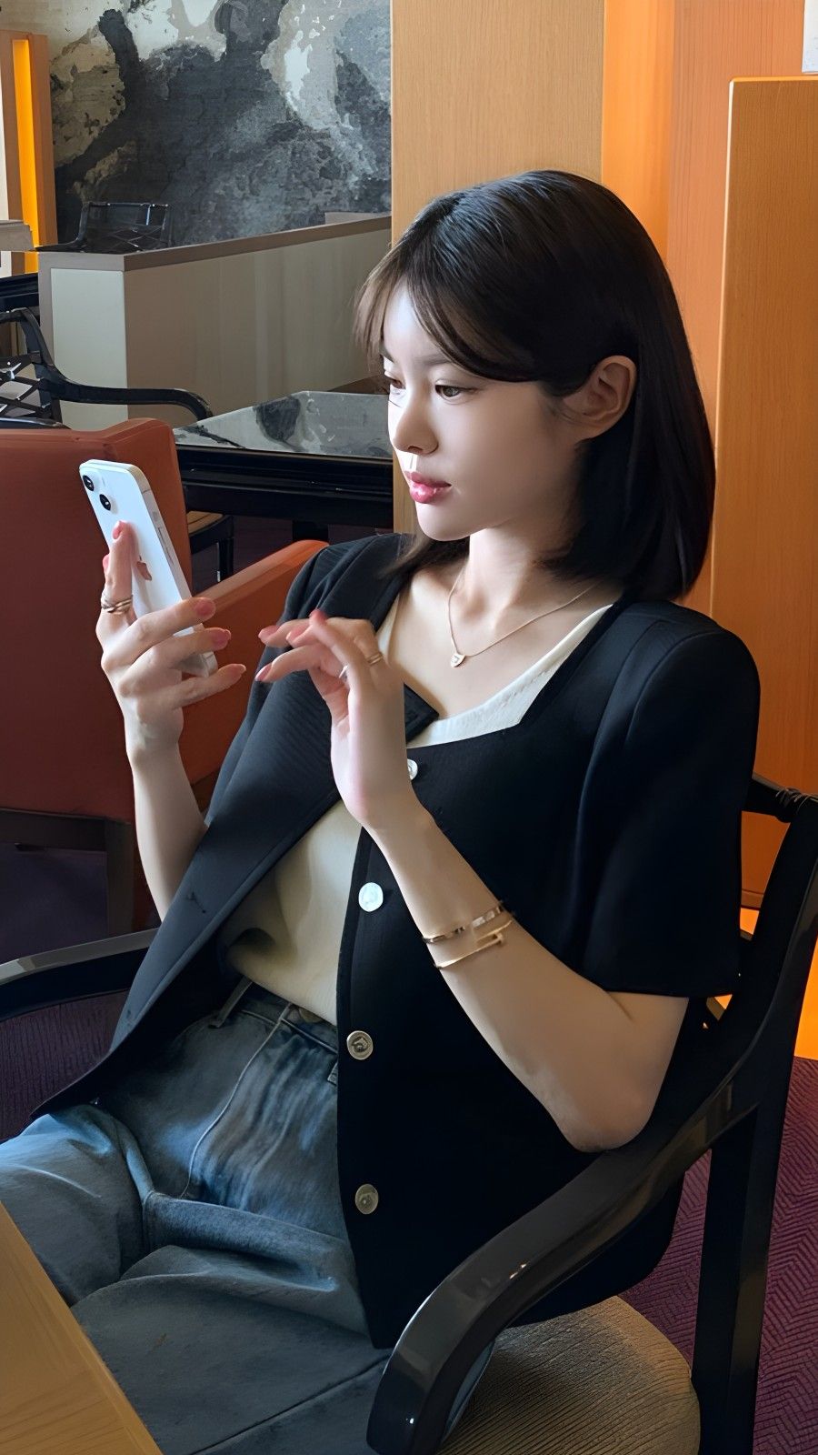 Tin vui cho người đang trả nợ: Khi xuất hiện 3 dấu hiệu này, bạn đã bắt đầu thoát khỏi vòng xoáy tài chính - Ảnh 2.