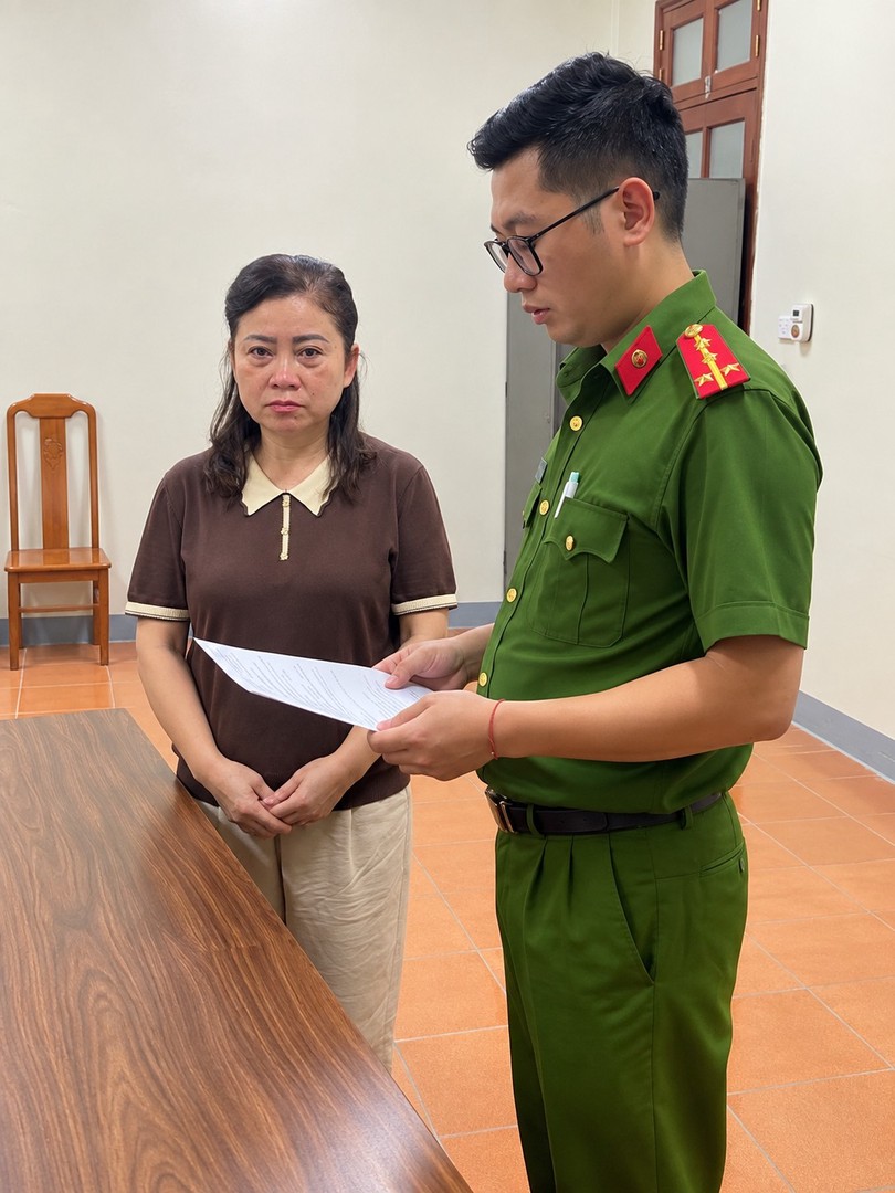 Một trưởng phòng thuế cùng kế toán Công ty Golden Sun bị khởi tố - Ảnh 1.
