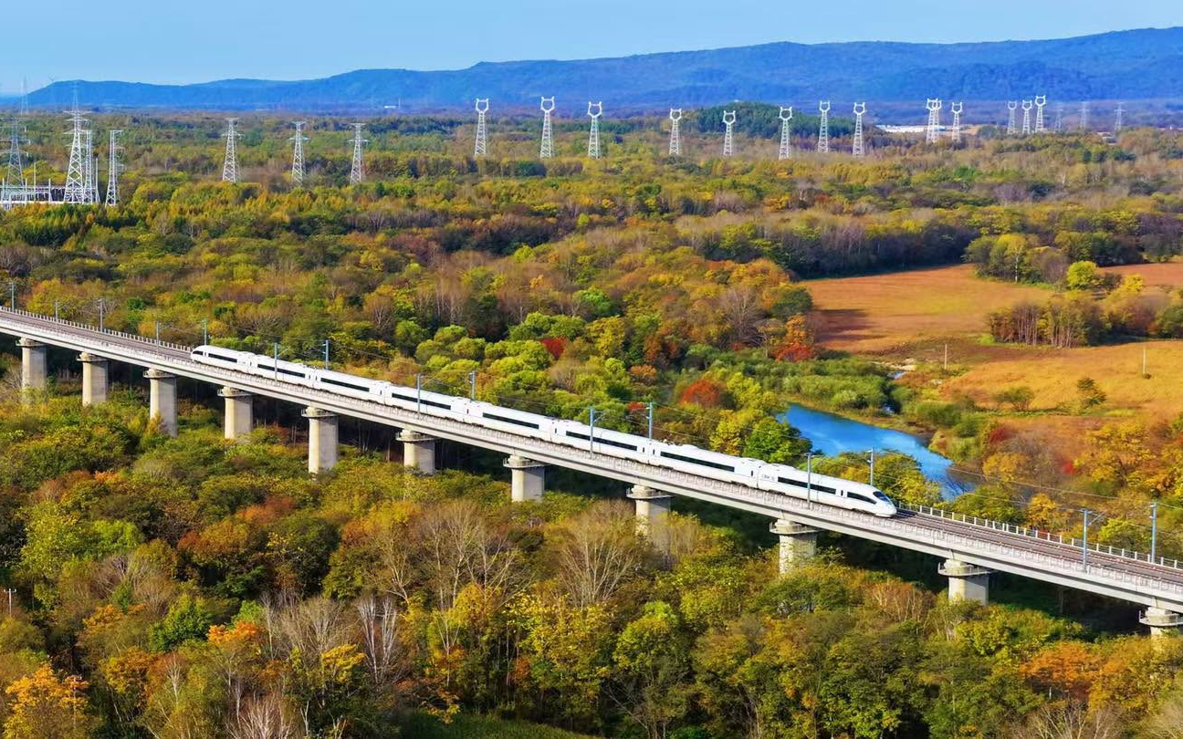 Hàng xóm Việt Nam chính thức vận hành tuyến đường sắt cao tốc dài 318 km: chạy qua vùng đất đóng băng vĩnh cửu, chịu lạnh tới -40°C
