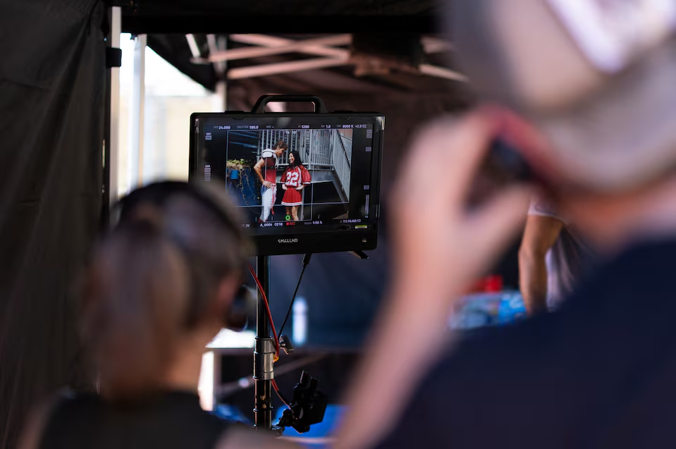 Netflix cần 2 tiếng để kể một câu chuyện, TikTok chỉ cần 60 giây: Đàn ông đang thay đổi cách xem phim?- Ảnh 2.