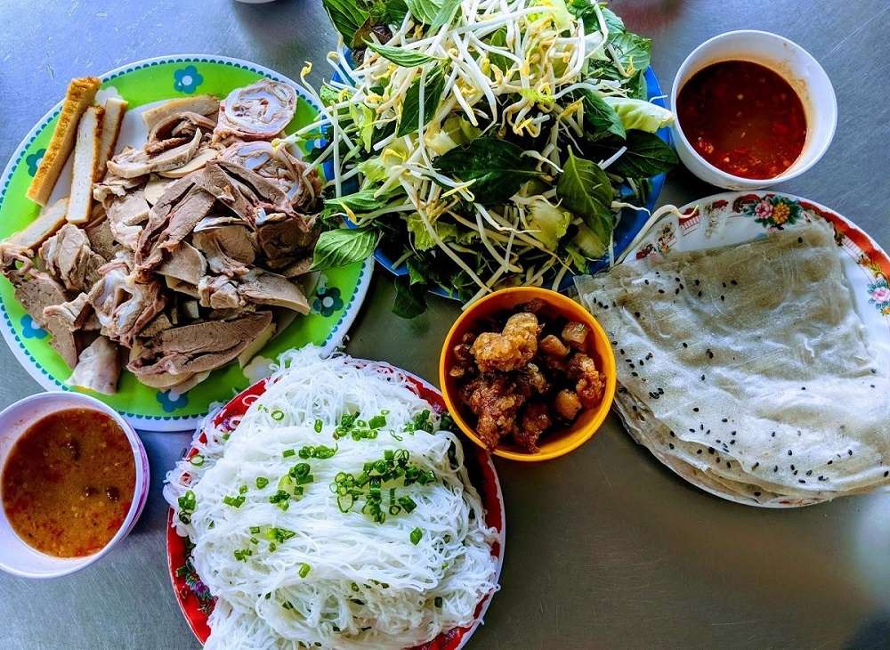 Đặc sản khiến nhiều người Việt còn e dè, khách Tây thử một miếng rồi ăn sạch - Ảnh 5.