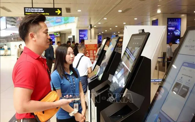 Sân bay Nội Bài đón hơn 3.300 chuyến bay trong dịp nghỉ lễ 2/9 - Ảnh 1.