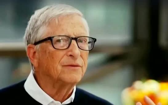 Tỷ phú Bill Gates cảnh báo rủi ro chưa từng có về AI - Ảnh 1.