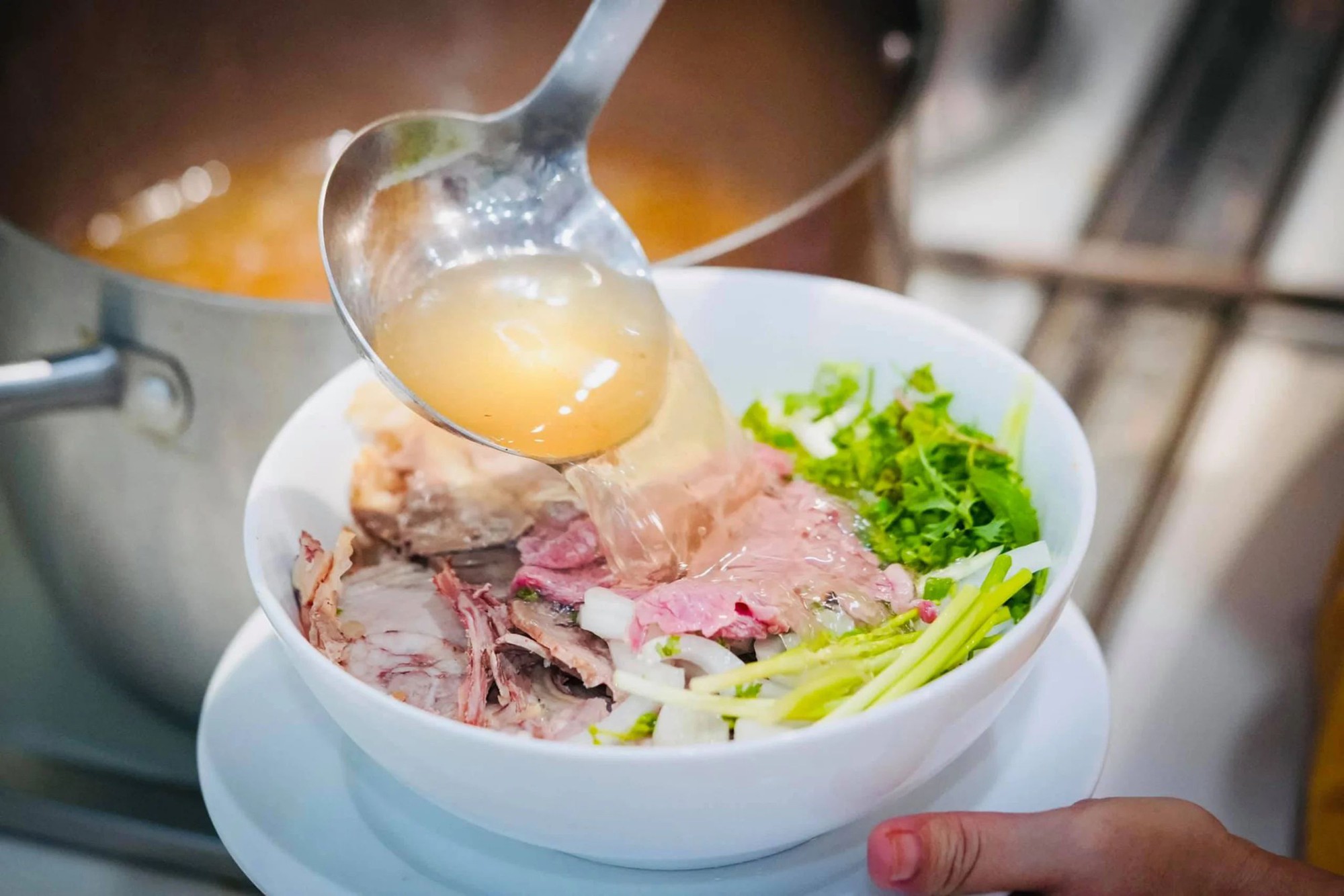 3 thói quen ăn phở của người Việt cần bỏ ngay- Ảnh 1.