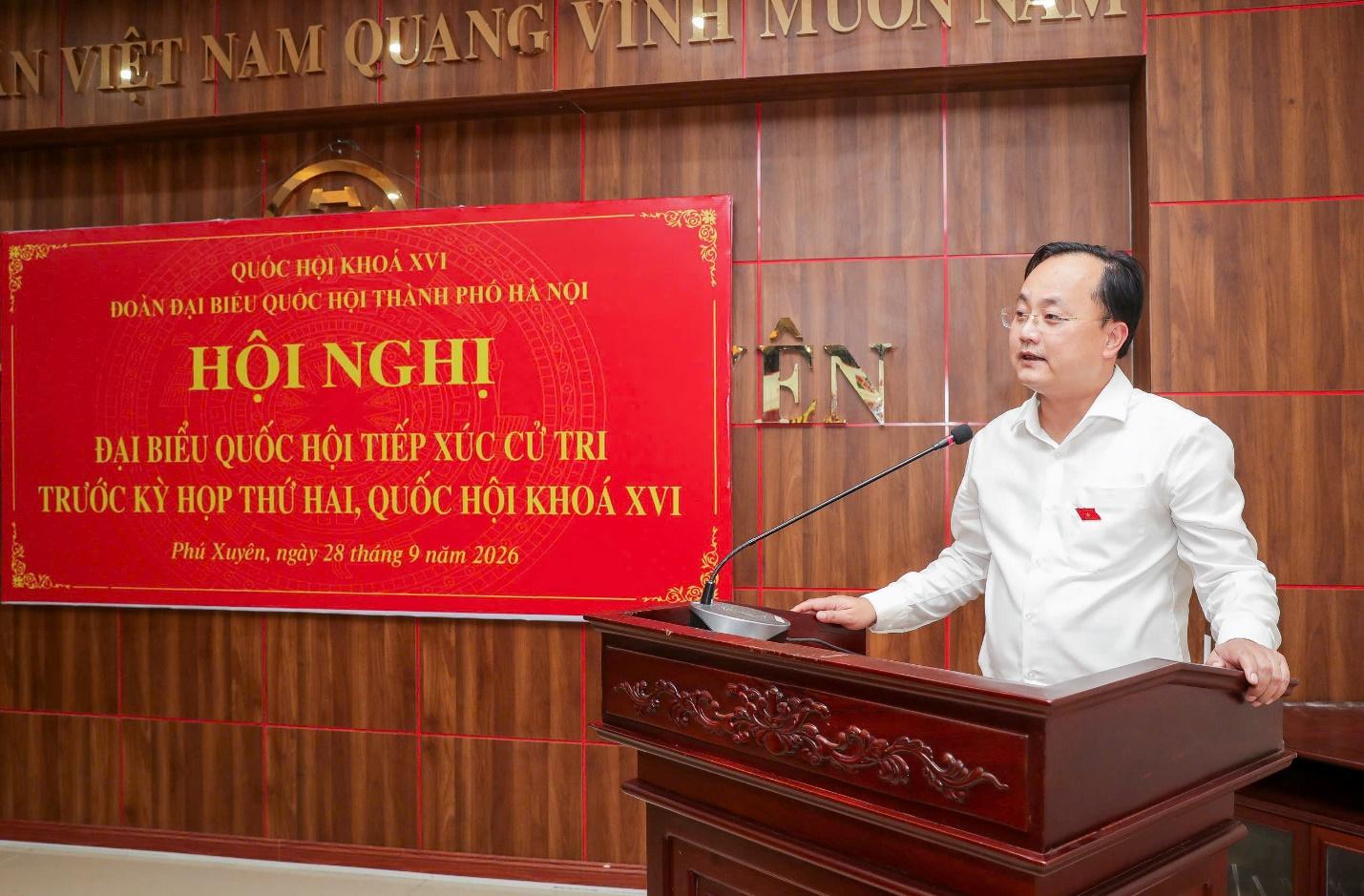 ‏Agribank cùng Đoàn đại biểu Quốc hội thành phố Hà Nội trao 1 tỷ đồng hỗ trợ xây dựng Nhà Đại đoàn kết‏ - Ảnh 1.