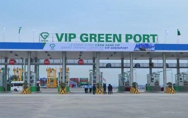 Bất ngờ: Cổ phiếu 'bay' từ giá sàn lên sát trần, tăng 50.000 đồng trong vài phút, 1 cổ đông ngay lập tức có thêm 600 tỷ