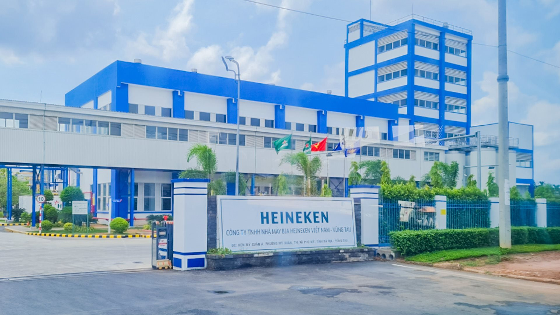 Nóng: Heineken sắp xây nhà máy bia lớn nhất châu Á tại Việt Nam- Ảnh 1.