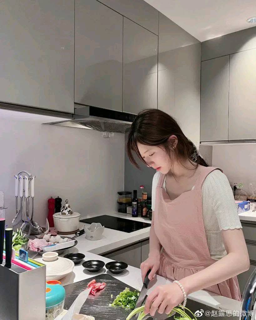 Căn biệt thự sang chảnh của Triệu Lộ Tư- Ảnh 6.