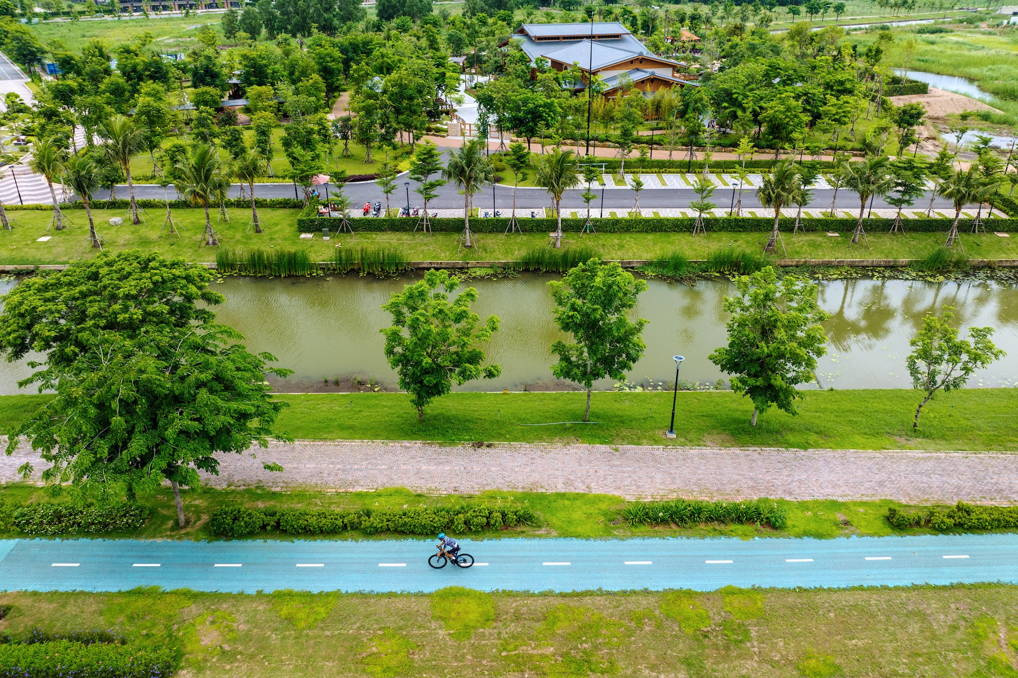 Khẩu vị thị trường xoay chiều: Dòng tiền tìm về những khu đô thị “sáng đèn” - Ảnh 1.