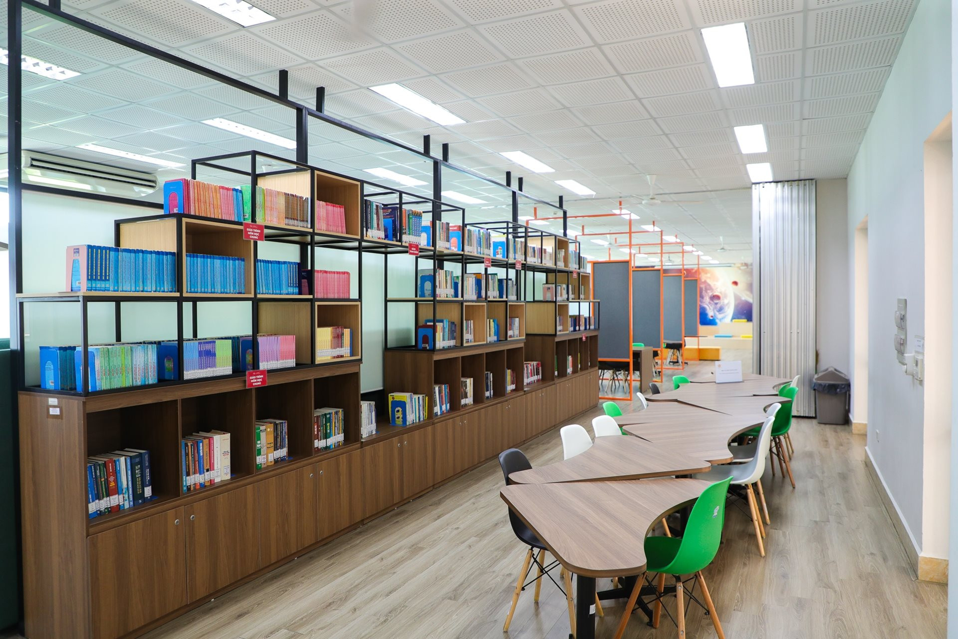 Đại học rộng nhất Việt Nam chính thức đón 17.000 sinh viên: Lộ diện loạt công trình hiện đại, sắp có tuyến metro 65.000 tỷ đồng kết nối trực tiếp trung tâm Hà Nội- Ảnh 11.