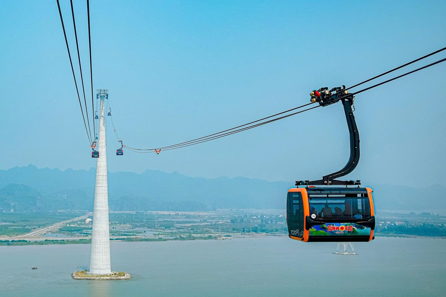 Một hòn đảo của Việt Nam lọt top 8 hòn đảo tuyệt vời nhất Đông Nam Á, nơi Sun Group đang làm khu đô thị 12.500 tỷ đồng và sở hữu một công trình giữa biển lập kỷ lục thế giới ngay ngày khai trương- Ảnh 2.