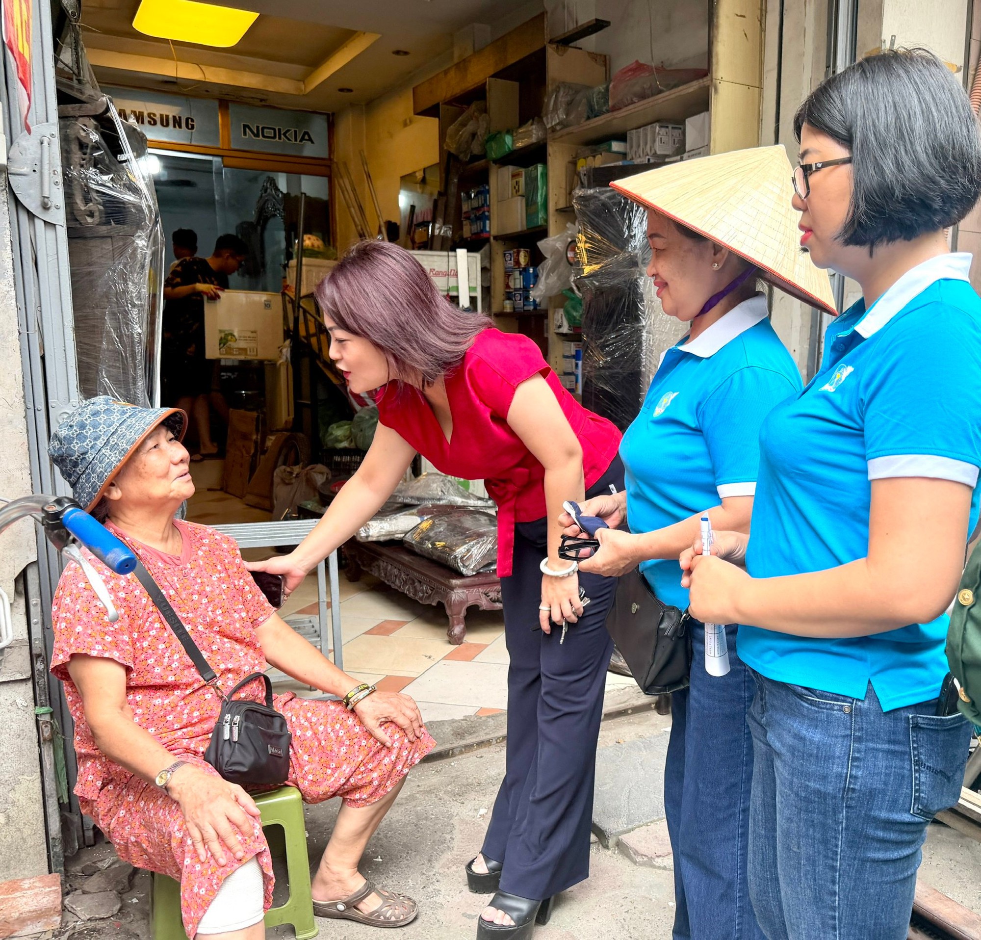 Phường Ô Chợ Dừa tăng cường vận động người dân, đẩy nhanh GPMB dự án bãi đỗ xe tại Vành đai 1- Ảnh 2.