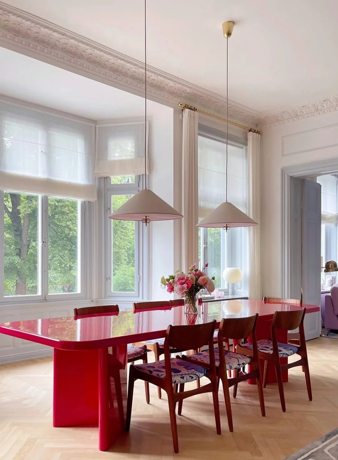 Căn nhà gam pastel của nữ thiết kế Thụy Điển không hề "bánh bèo": Nhiều màu nhưng vẫn sang đến từng chi tiết- Ảnh 7. Căn nhà gam pastel của nữ thiết kế Thụy Điển không hề "bánh bèo": Nhiều màu nhưng vẫn sang đến từng chi tiết- Ảnh 7.