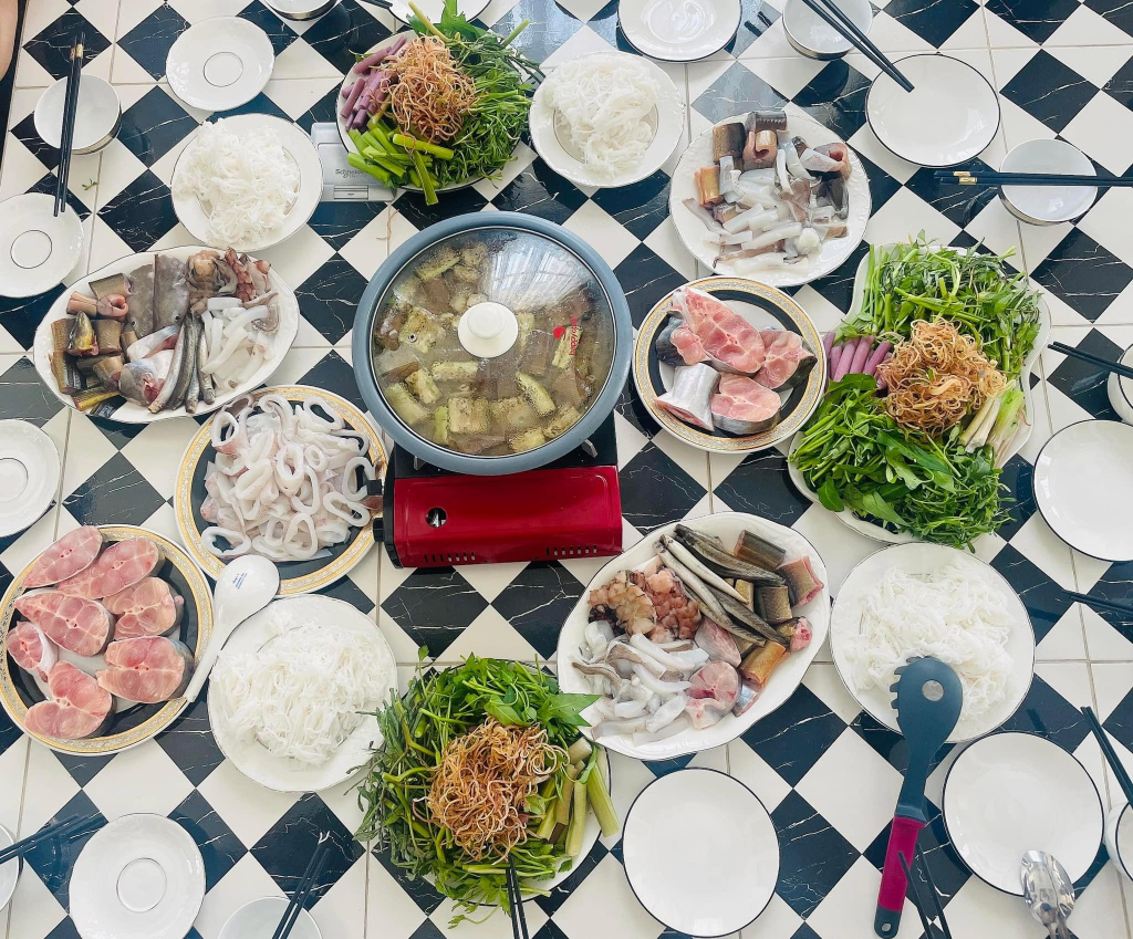 Cơm nhà Quốc Trường - “tổng tài” SN 1988 của chuỗi mì cay nổi tiếng- Ảnh 8. Cơm nhà Quốc Trường - “tổng tài” SN 1988 của chuỗi mì cay nổi tiếng- Ảnh 8.