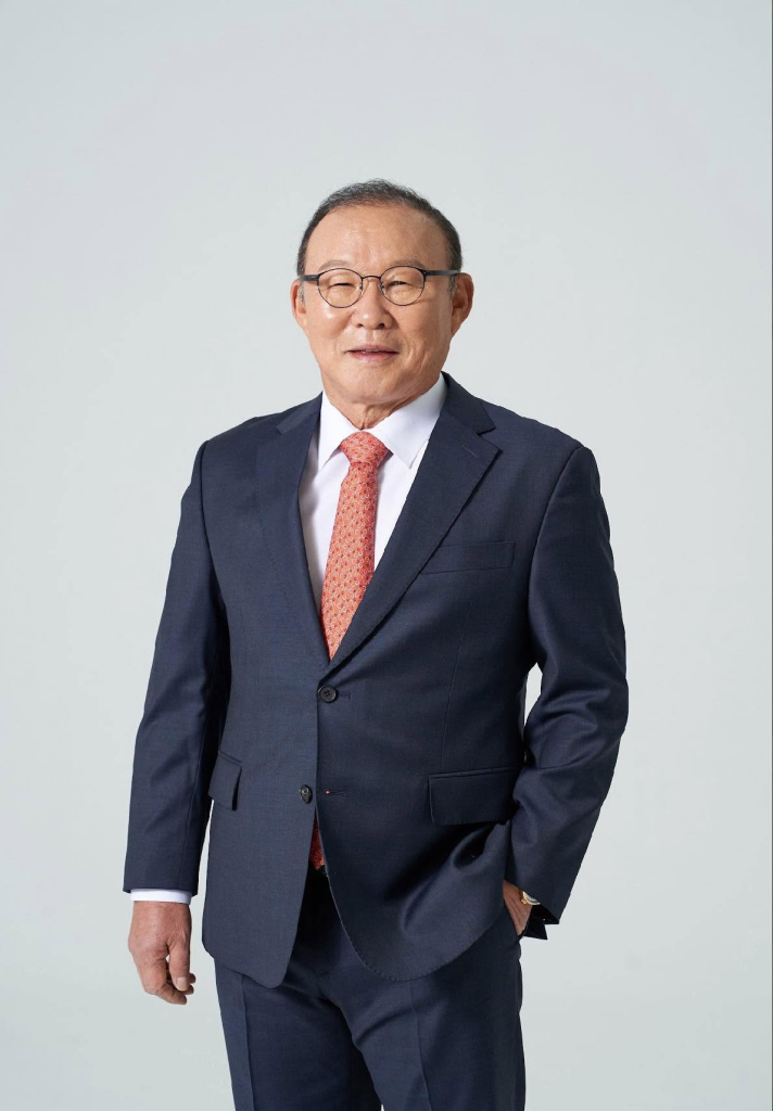 HLV Park Hang Seo và loạt bữa ăn ngập món Việt- Ảnh 1. HLV Park Hang Seo và loạt bữa ăn ngập món Việt- Ảnh 1.