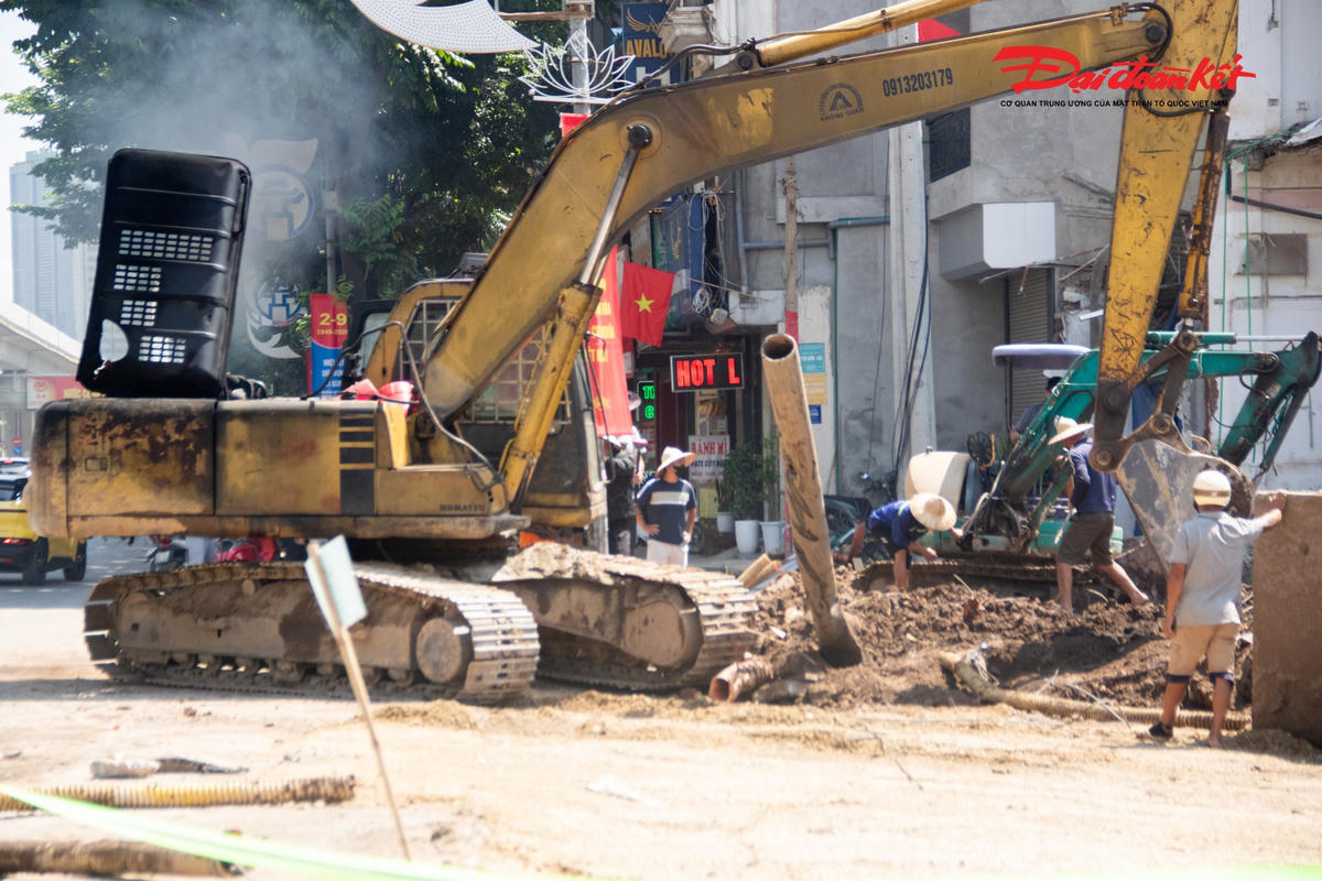 Vành đai 2,5 chạy đua tiến độ, thi công 3 ca xuyên ngày đêm để kịp thông xe 10/10- Ảnh 5.