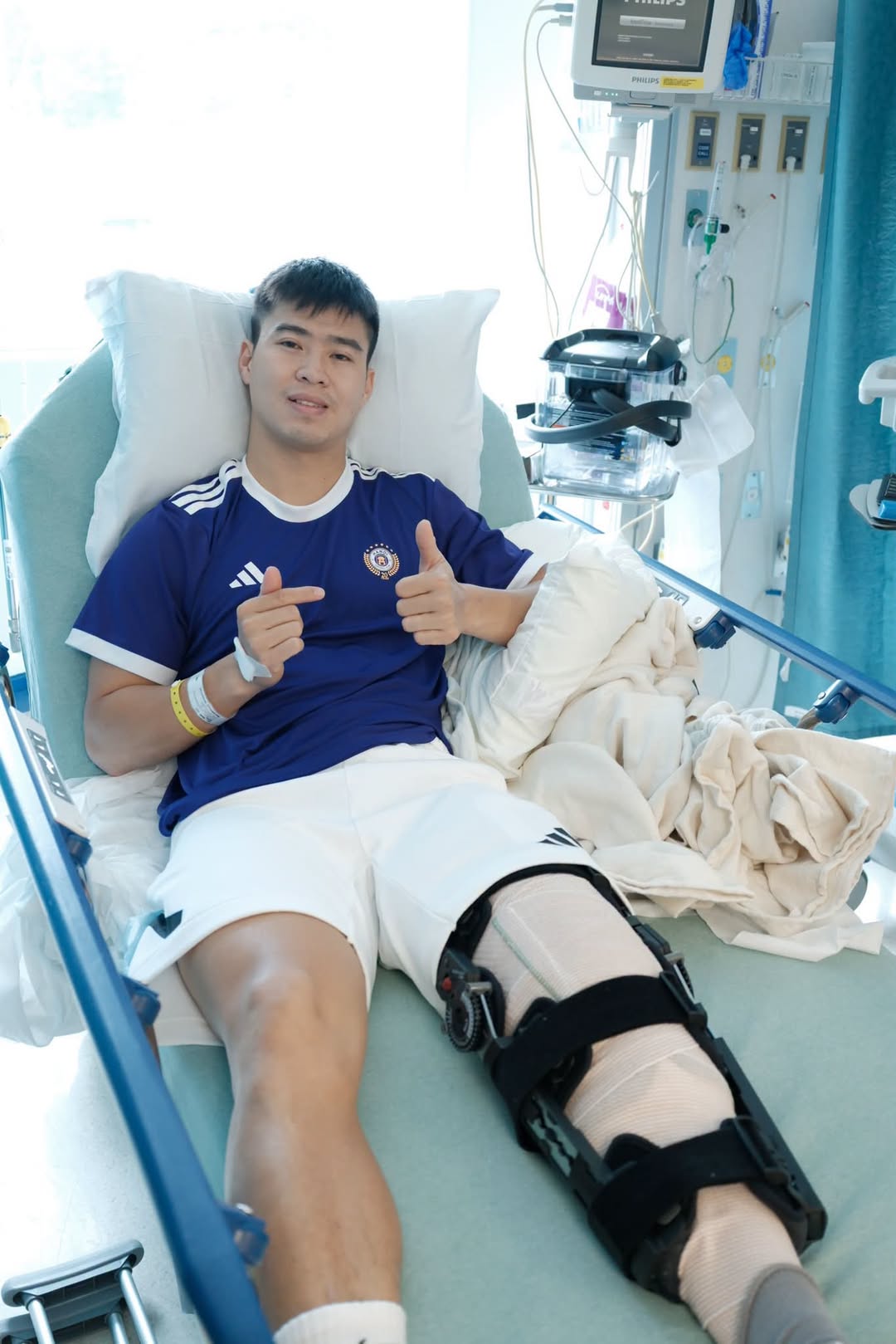 Duy Mạnh phẫu thuật thành công chấn thương tại Mỹ, cập nhật tình hình ngay lúc này- Ảnh 1.