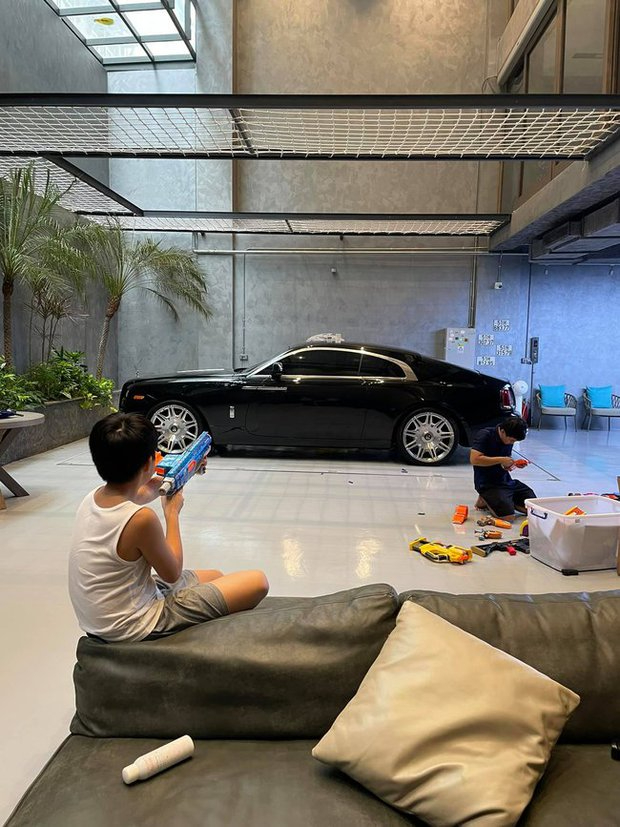 Căn nhà chứa 6 siêu xe của Cường Đô La - Đàm Thu Trang- Ảnh 5.