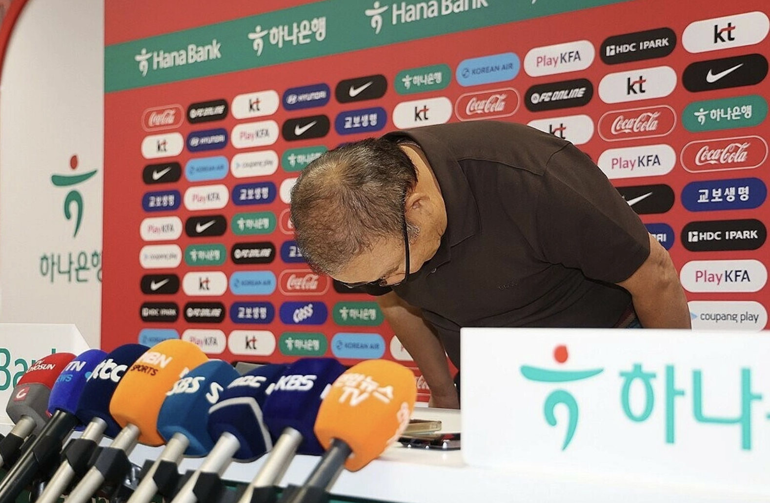 Phỏng vấn HLV Park Hang-seo về góc khuất của ĐT Hàn Quốc ở World Cup: Cay đắng vì không thể bảo vệ Son Heung-min- Ảnh 3.