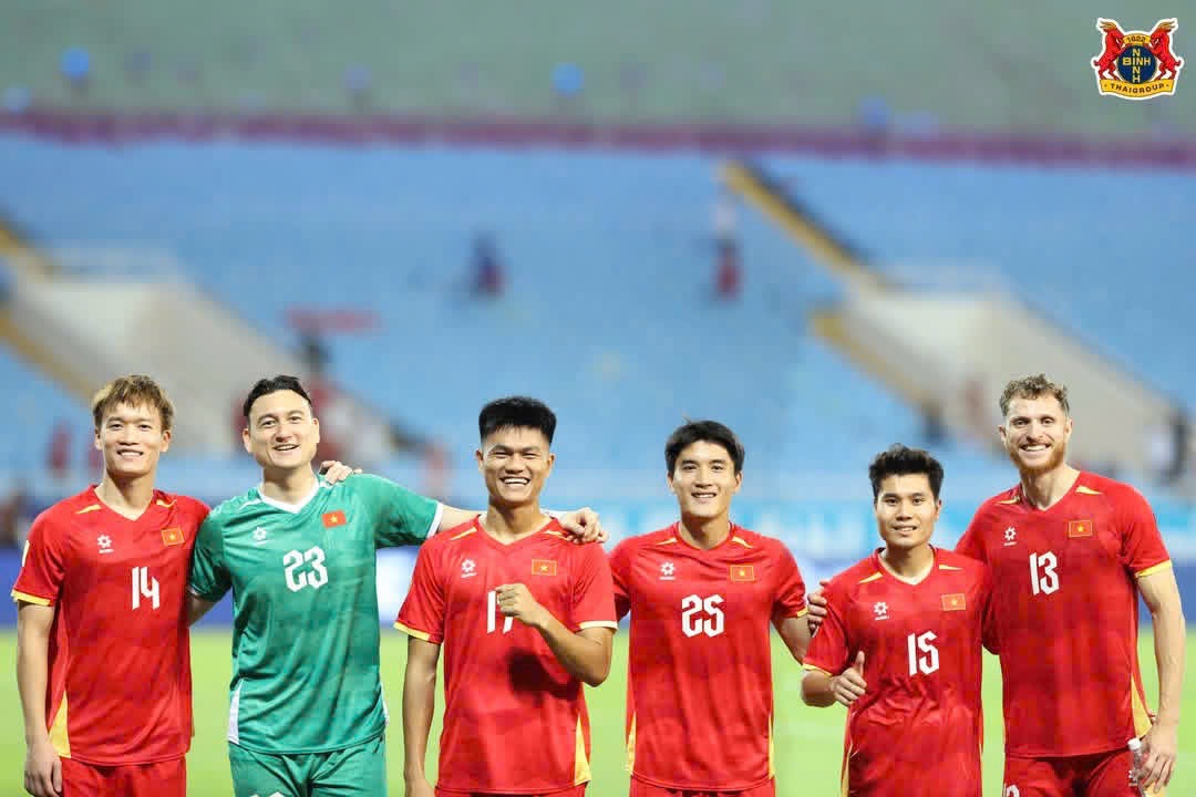 Bầu Thụy hoàn tất trao thưởng 7,5 tỷ đồng: Từ cam kết đến hành động vì bóng đá Việt Nam - Ảnh 3.
