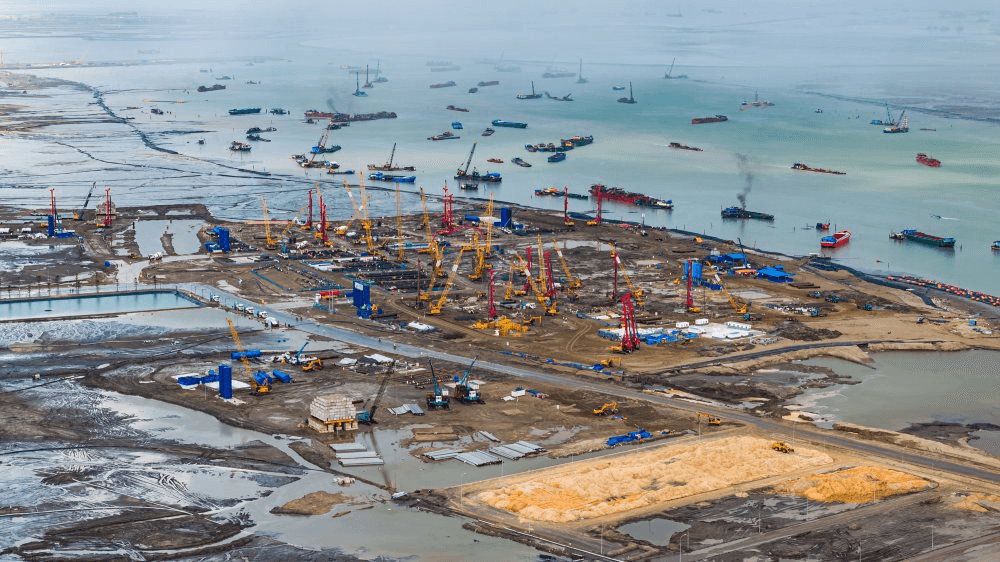 Tỷ phú Phạm Nhật Vượng đang cho xây "kỳ quan giải trí" 122ha tại siêu đô thị 10 tỷ USD chưa từng có trong lịch sử: Có núi tuyết nhân tạo cao 68m, gần 200 trò chơi và Safari 2.400 cá thể- Ảnh 6.