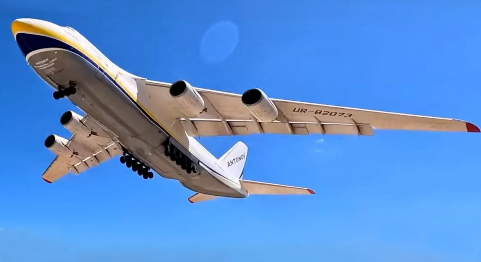 Chornomorsk nổ liên hoàn sau tuyên bố của Kremlin - An-124 hạ cánh hé lộ lô hàng tuyệt mật, đã rõ điều kiện để ông Putin dừng bắn? - Ảnh 2.