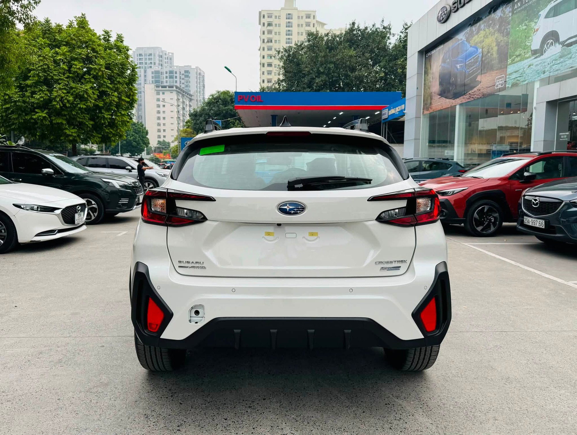 Giá Subaru Crosstrek chạm ‘đáy’: Giảm cao nhất 329 triệu đồng, bản tiêu chuẩn rẻ ngang Corolla Cross - Ảnh 7.