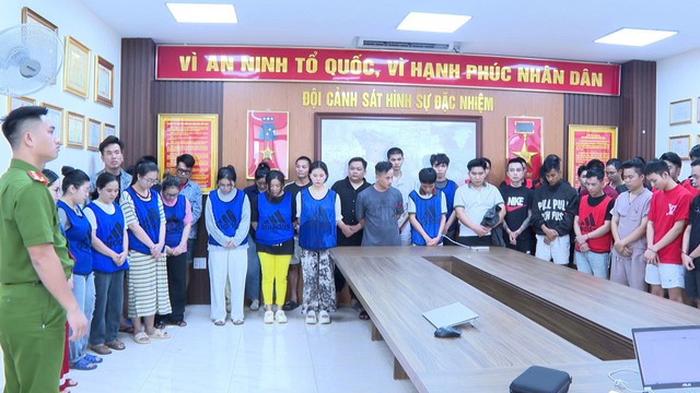 Bắt tạm giam Trần Nguyễn Diễm Kiều SN 2004 và 43 người khác liên quan đến số tiền hơn 44,5 tỷ đồng- Ảnh 1.