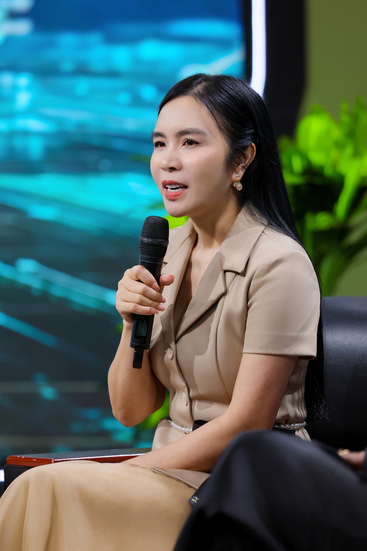 Phát hiện 1 nhà thiết kế phải chạy xe công nghệ, 2 lần đóng cửa cửa hàng: Nhiều năm sau bất ngờ gặp 