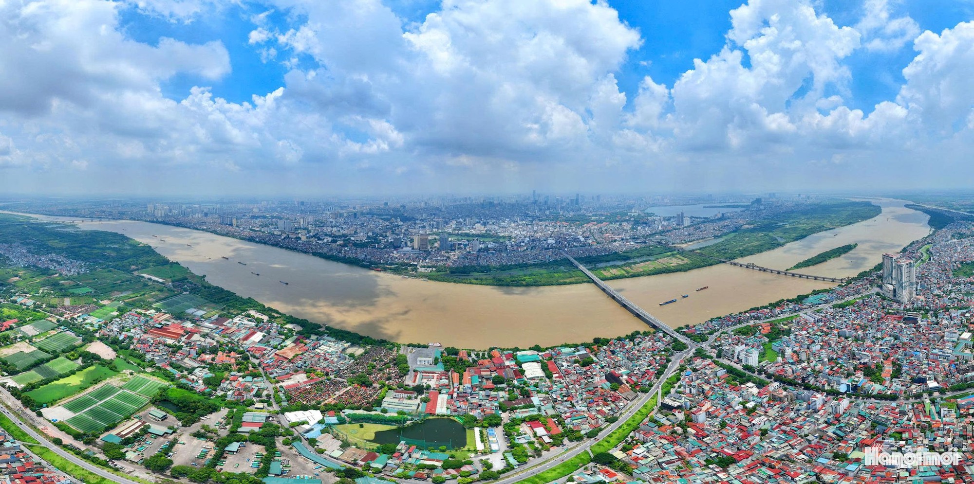 Vì sao cần quy hoạch lại không gian hai bên sông Hồng?- Ảnh 1.