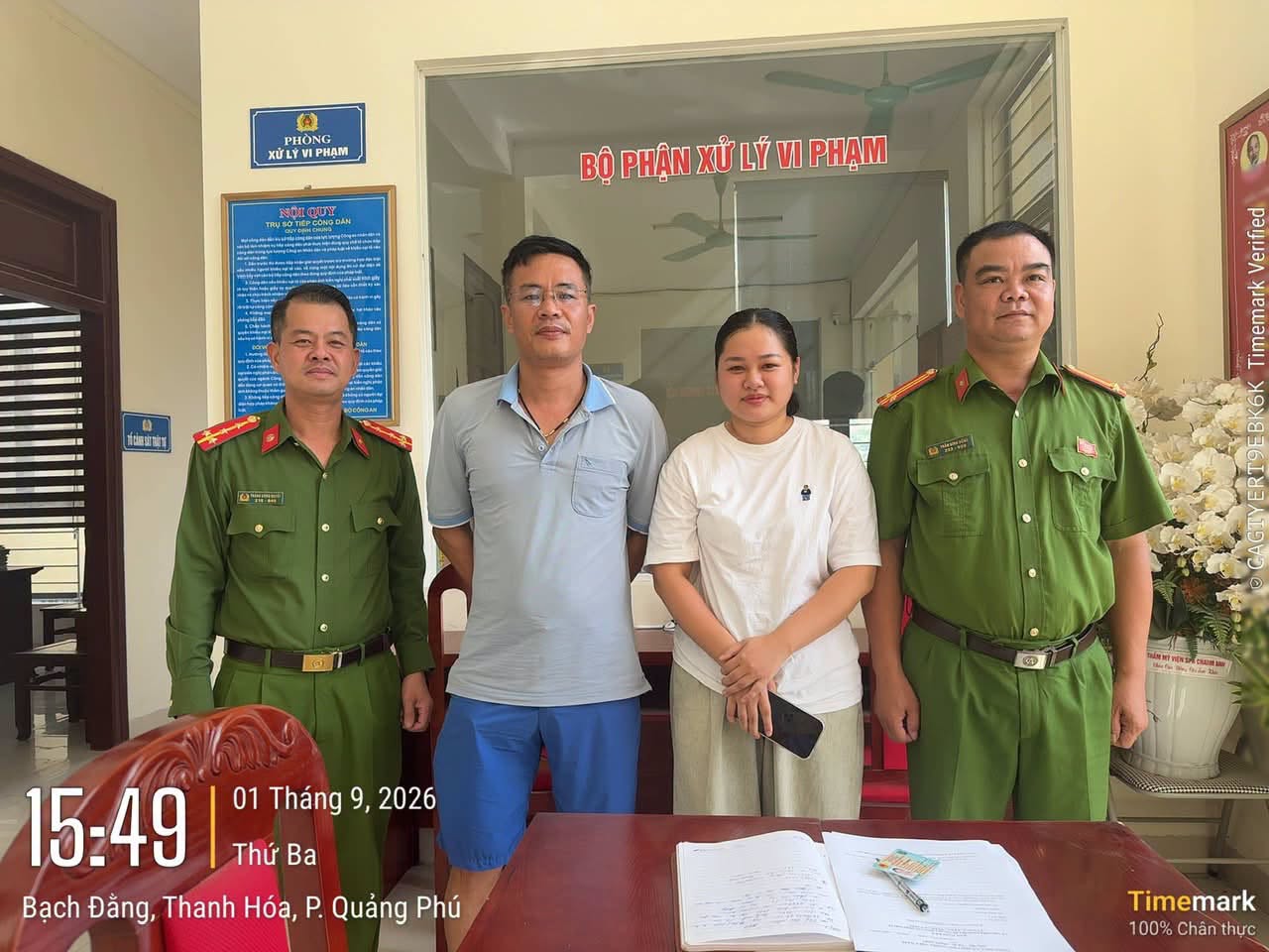 Chuyển khoản thành công 400.000.000 đồng vào tài khoản của Lê Hoàng Sơn SN 1981, Lê Thị Lan Hương SN 1993 vội báo công an- Ảnh 1.