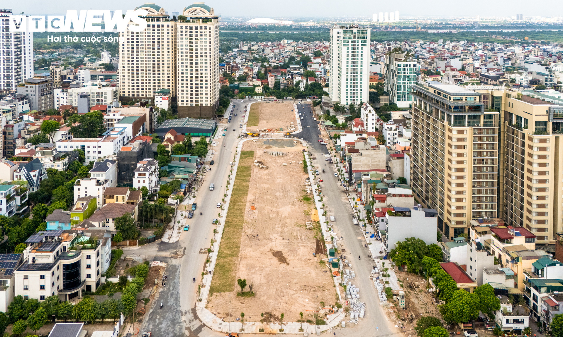 Tuyến đường rộng hơn 90m bên Hồ Tây dần lộ diện, kết nối Nhà hát Ngọc Trai- Ảnh 1.