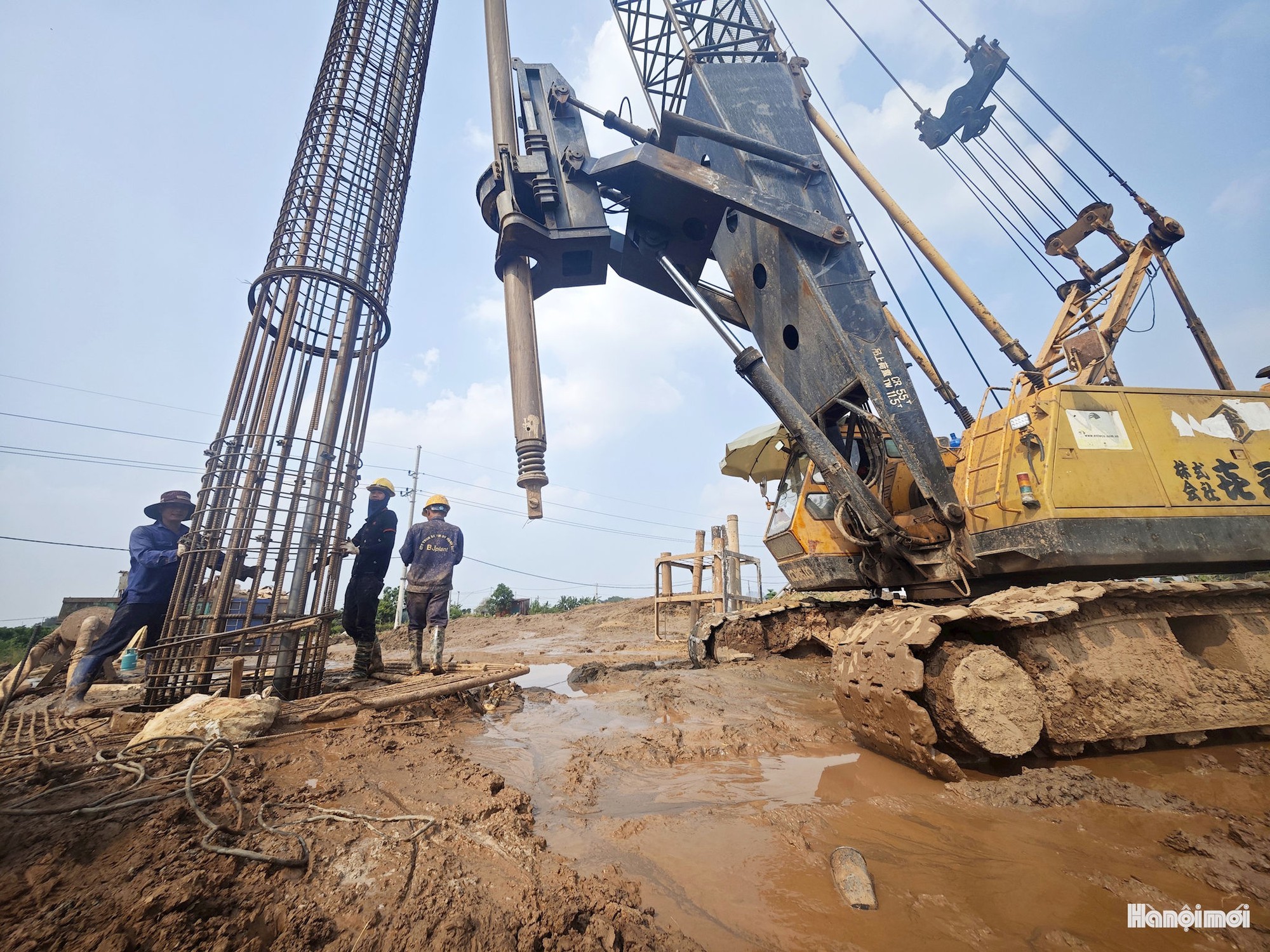 Rầm rộ thi công cầu Ngọc Hồi, phấn đấu hoàn thành trước APEC 2027- Ảnh 8.