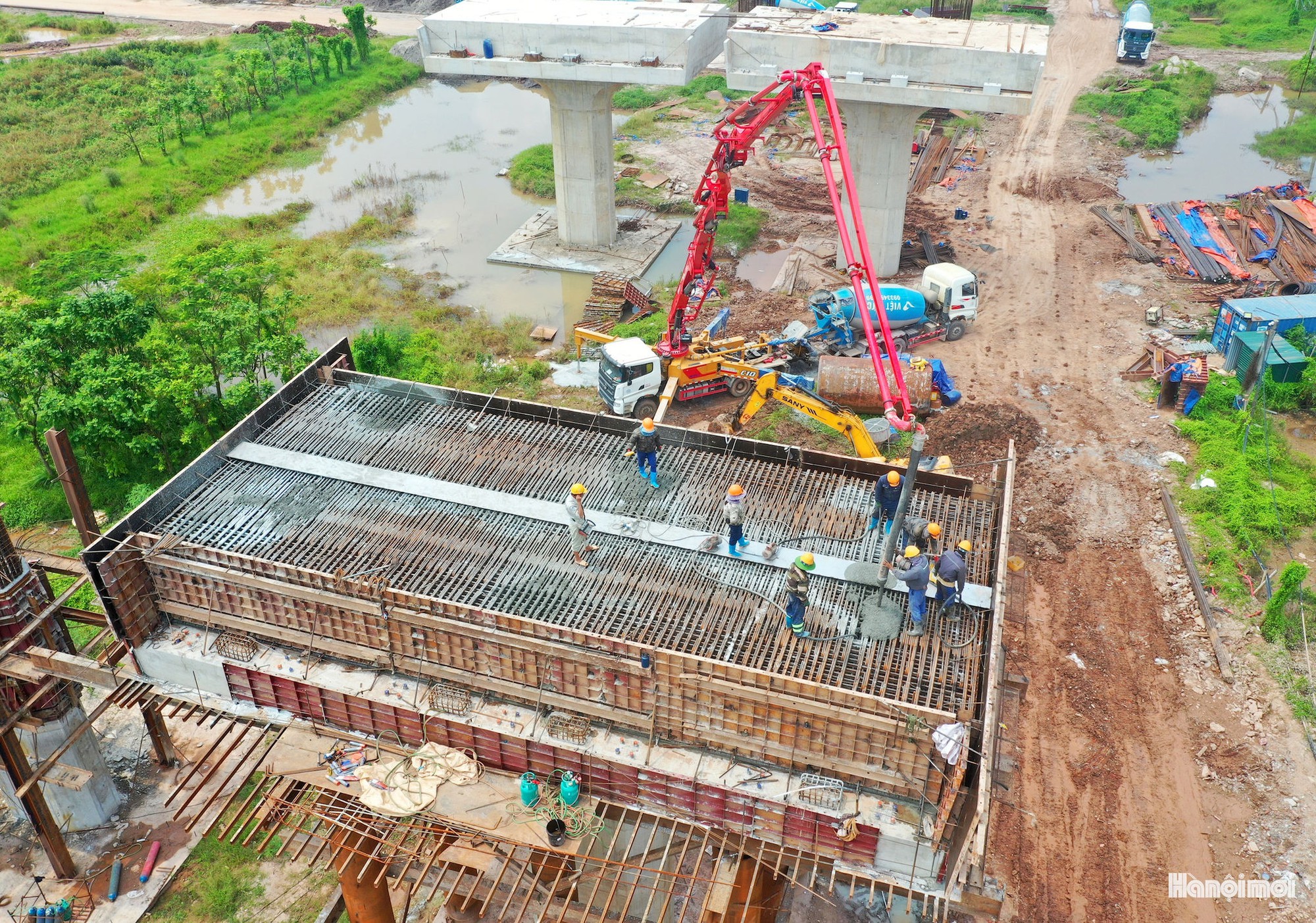 Rầm rộ thi công cầu Ngọc Hồi, phấn đấu hoàn thành trước APEC 2027- Ảnh 7.