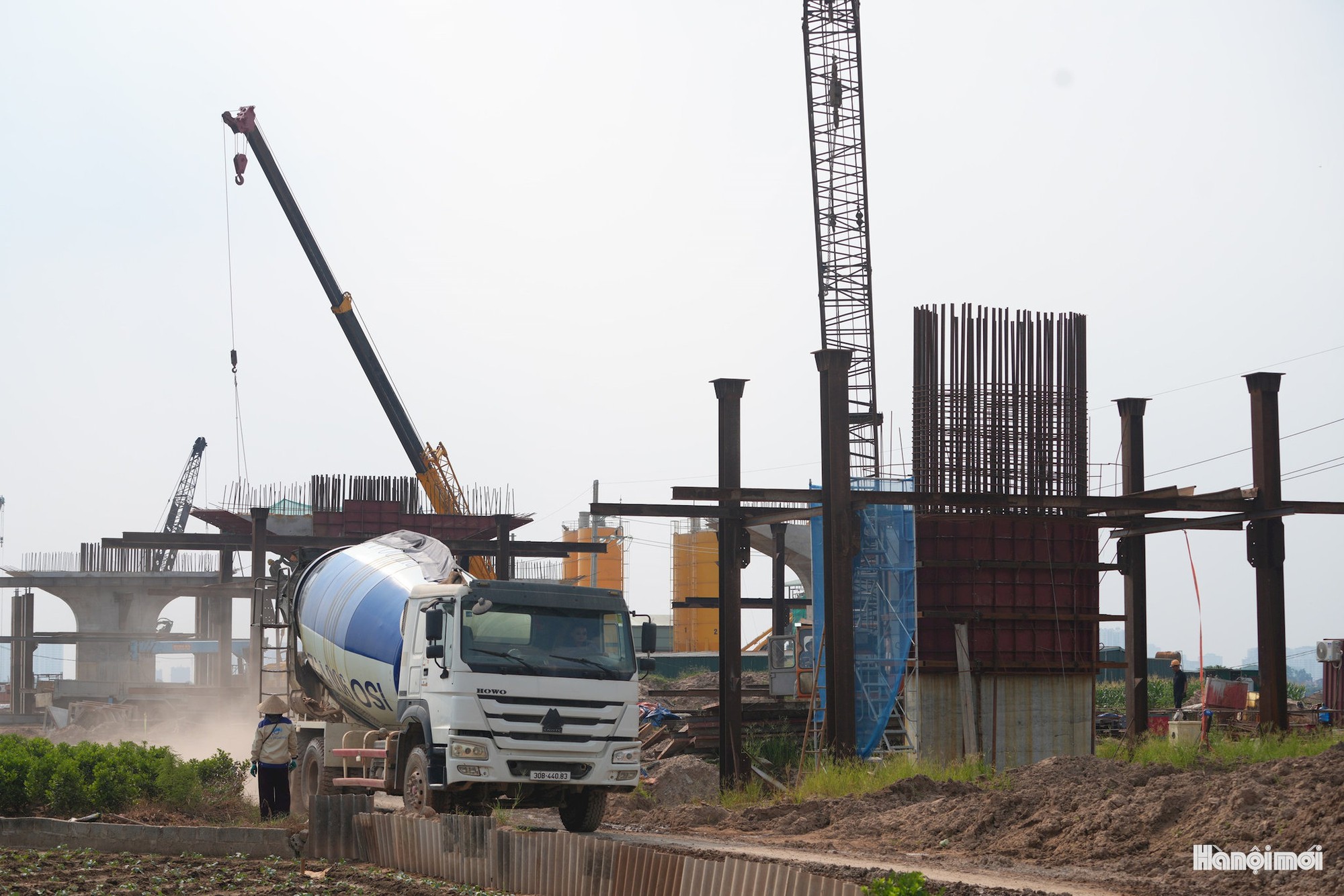Rầm rộ thi công cầu Ngọc Hồi, phấn đấu hoàn thành trước APEC 2027- Ảnh 10.