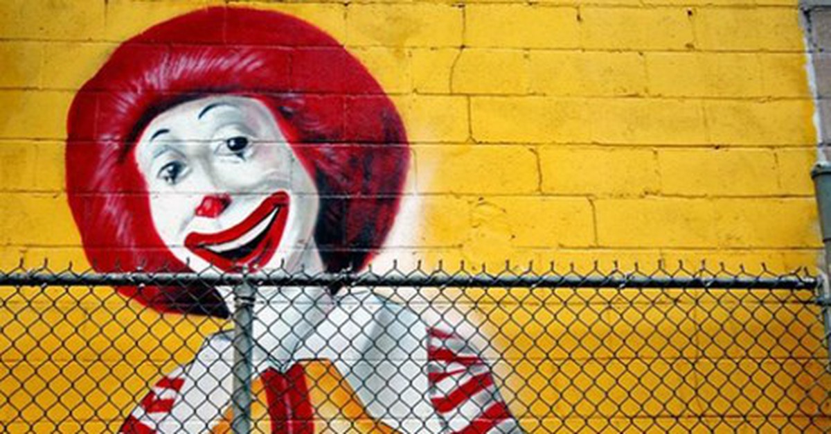 Pháp truy thu 341 triệu USD tiền nghi trốn thuế từ McDonald's