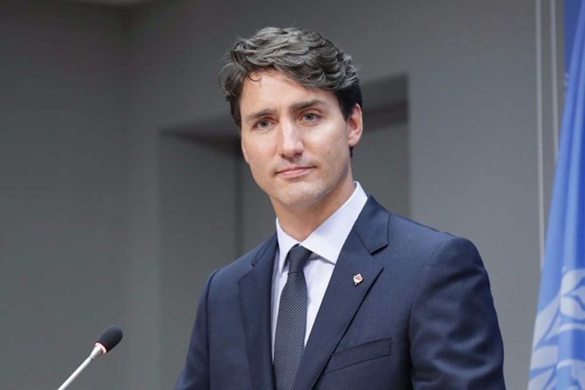 Chuyên cơ chở Thủ tướng Canada Justin Trudeau tới Hà Nội