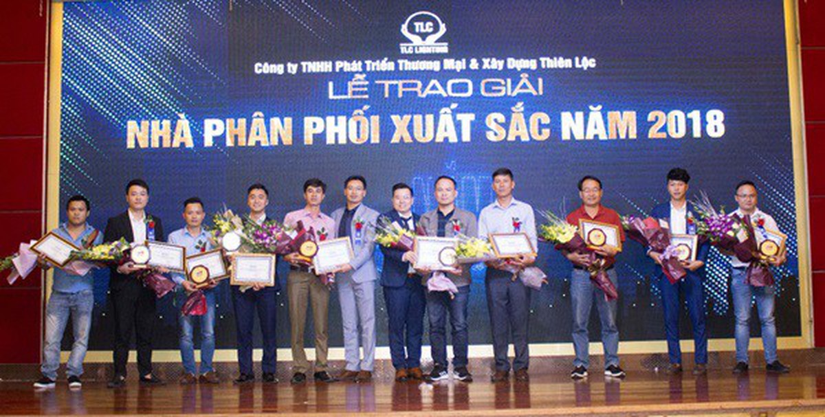 TLC Lighting mừng 5 tuổi với bước đột phá trong công nghệ đèn LED chiếu ...