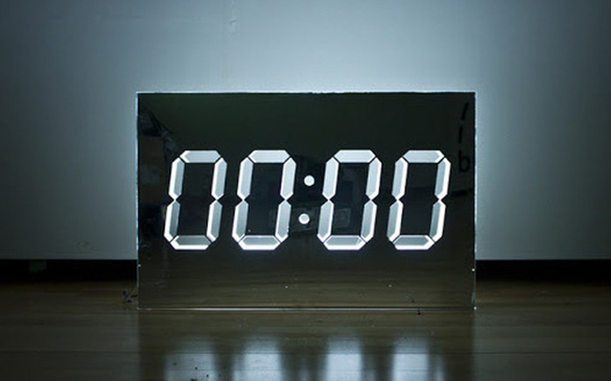 Đời người cũng giống như chiếc đồng hồ, chỉ khi điểm 00:00 mới có thể ...