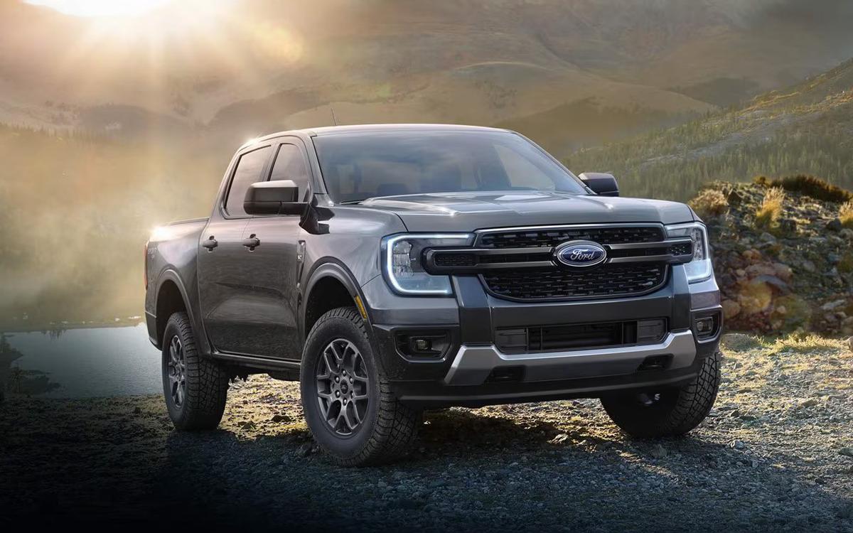 Ford Ranger là vua bán tải tại Việt Nam nhưng lại không bán được chiếc ...