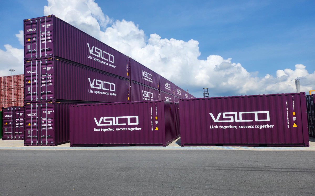 Hòa Phát giao thêm 400 vỏ container cho công ty top 2 về sản lượng vận ...