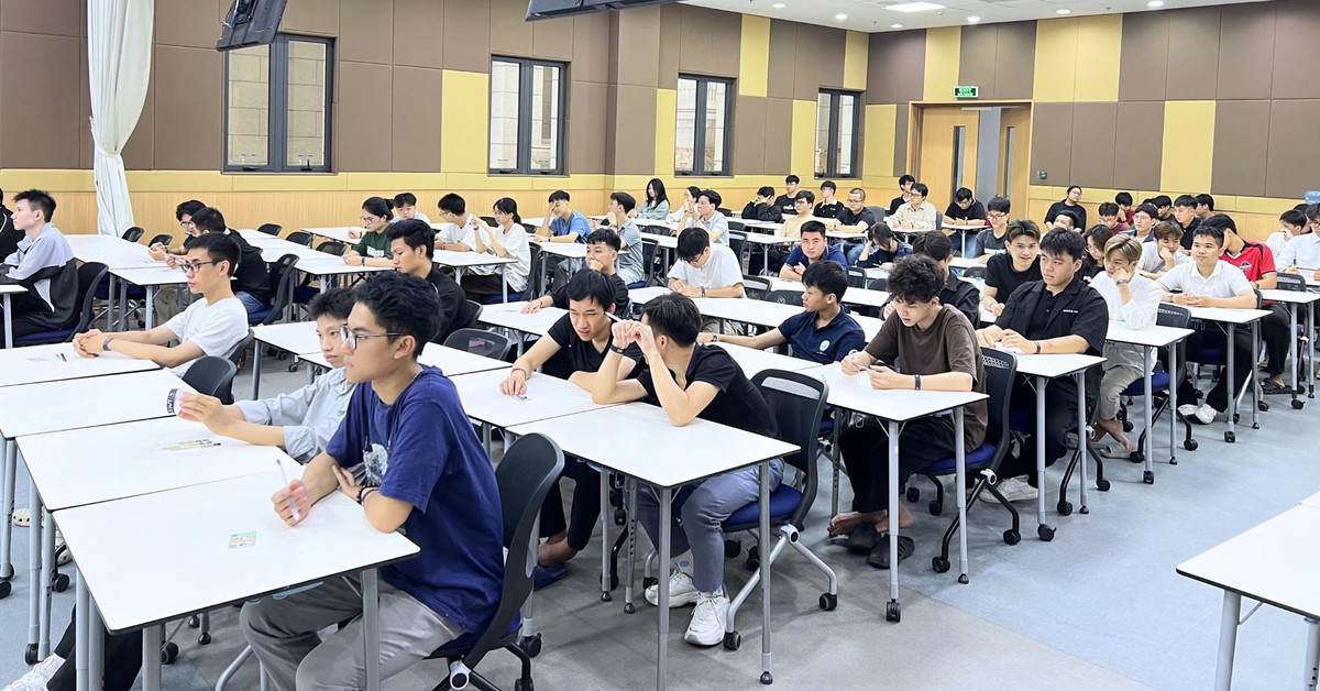 Tỷ phú Phạm Nhật Vượng đang tuyển 20.000 người “vừa học vừa nhận tiền”, có cơ hội được Vingroup mời làm việc với mức lương gần 50 triệu đồng