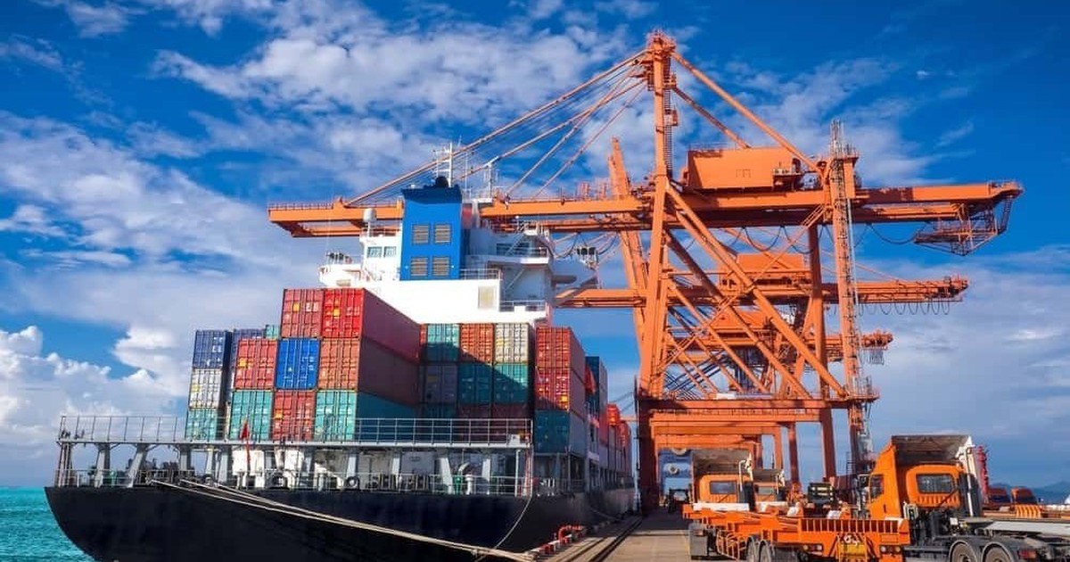 Doanh nghiệp mắc kẹt giữa ‘bão giá’ đúng dịp tăng tốc cuối năm