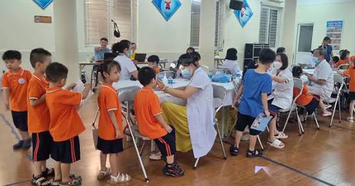 Đề xuất chính sách khuyến khích, thưởng đối với tập thể, cá nhân thực hiện tốt công tác dân số