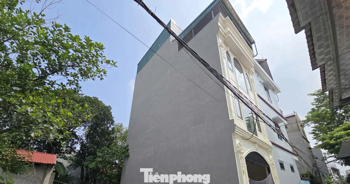 Xây nhầm nhà trên đất hàng xóm: Đã tháo móng, vẫn chờ thỏa thuận để "chuyển nhà"