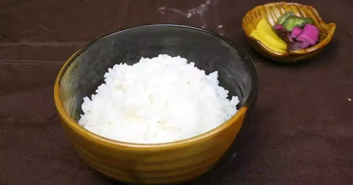 Người phụ nữ 51 tuổi ngày nào cũng chỉ ăn rau và không ăn cơm, cơ thể bà đã có những thay đổi gì sau 3 tháng?