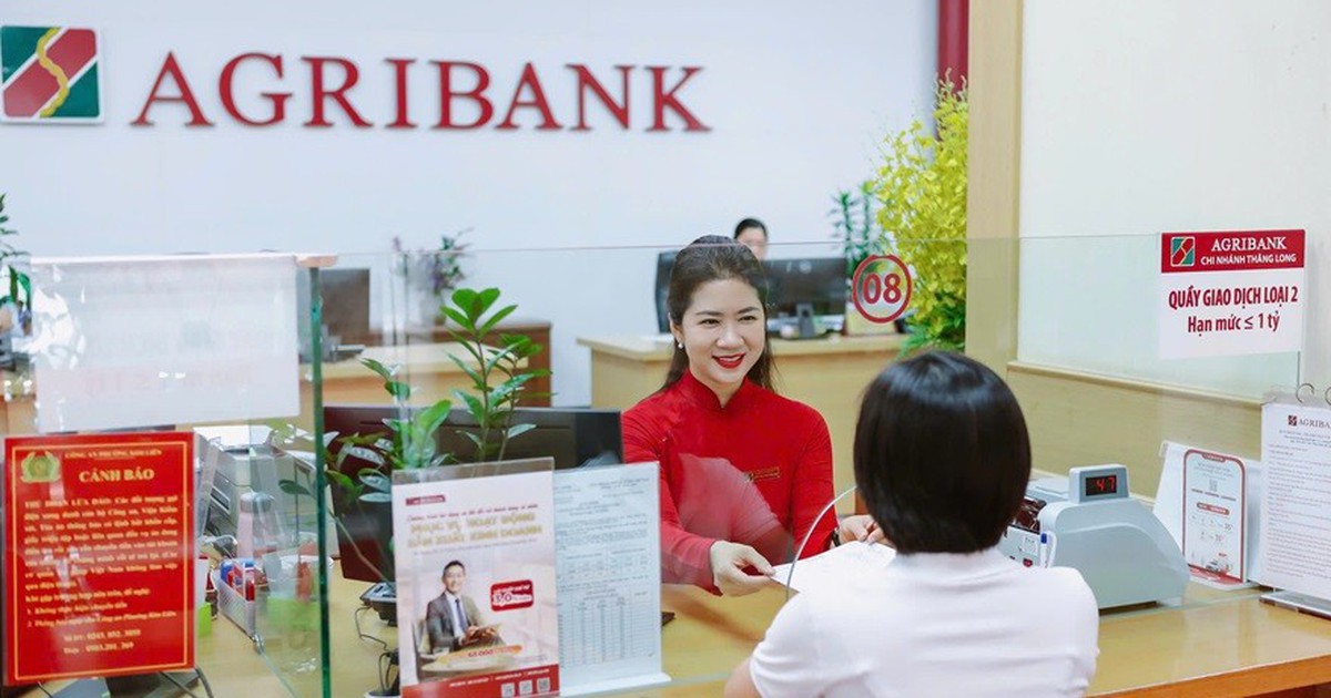 Lãi suất ngân hàng 1/10 tại VPBank, MB, Techcombank, Sacombank, HDBank, Agribank, Vietcombank, BIDV, VietinBank,...