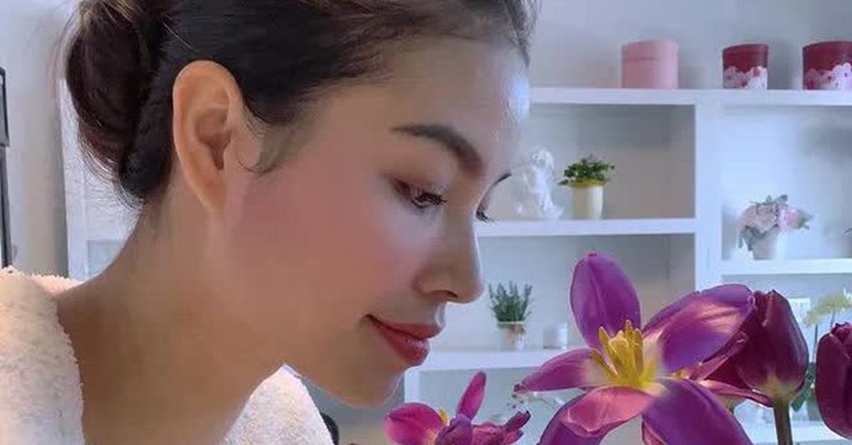 Nữ giảng viên quê Hải Phòng từng nổi đình đám showbiz từ năm 24 tuổi, hiện bán hoa, làm trang trí đám cưới ở Mỹ, sống trong biệt thự 2 tầng
