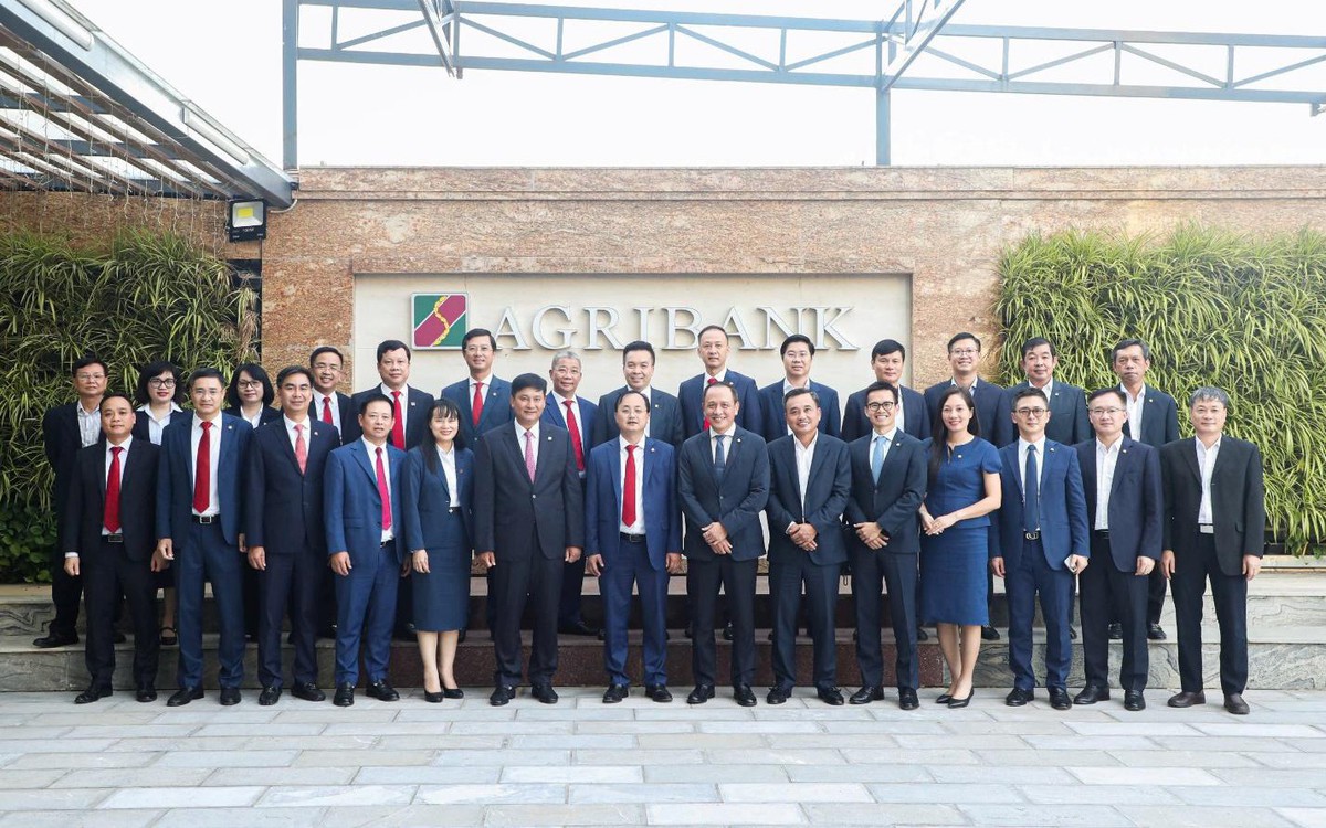 Agribank và Vietnam Airlines ký kết Thỏa thuận hợp tác toàn diện