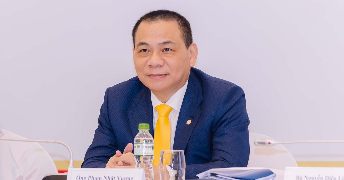 Ông Phạm Nhật Vượng đang tiếp tục tuyển hơn 1.000 nhân sự mới về làm việc, lương lên tới 40 triệu đồng, có vị trí chỉ cần nhanh, khỏe, thị lực 10/10, người mới vào nghề cũng làm được